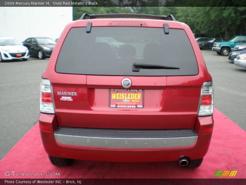 Vivid Red Metallic / Black 2009 Mercury Mariner I4