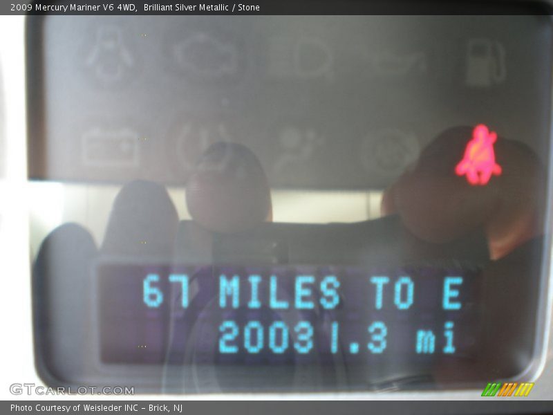 Brilliant Silver Metallic / Stone 2009 Mercury Mariner V6 4WD