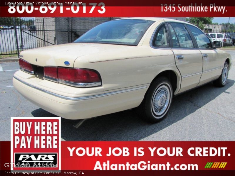 Ivory / Prairie Tan 1997 Ford Crown Victoria