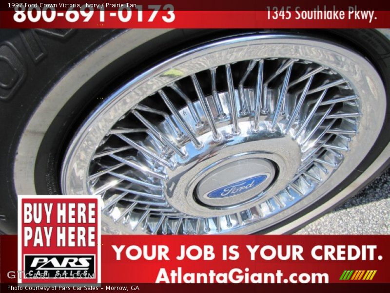 Ivory / Prairie Tan 1997 Ford Crown Victoria