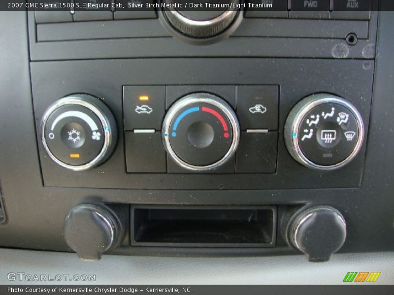 Silver Birch Metallic / Dark Titanium/Light Titanium 2007 GMC Sierra 1500 SLE Regular Cab