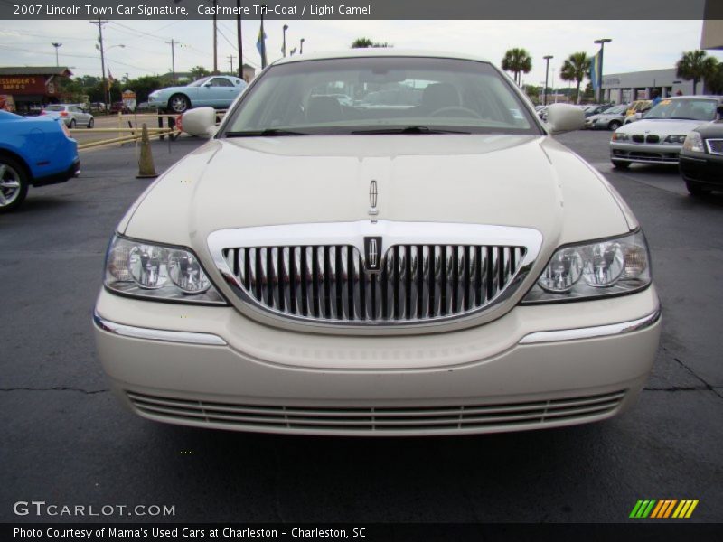 Cashmere Tri-Coat / Light Camel 2007 Lincoln Town Car Signature