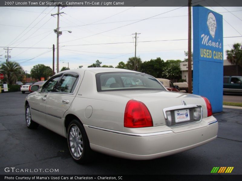 Cashmere Tri-Coat / Light Camel 2007 Lincoln Town Car Signature