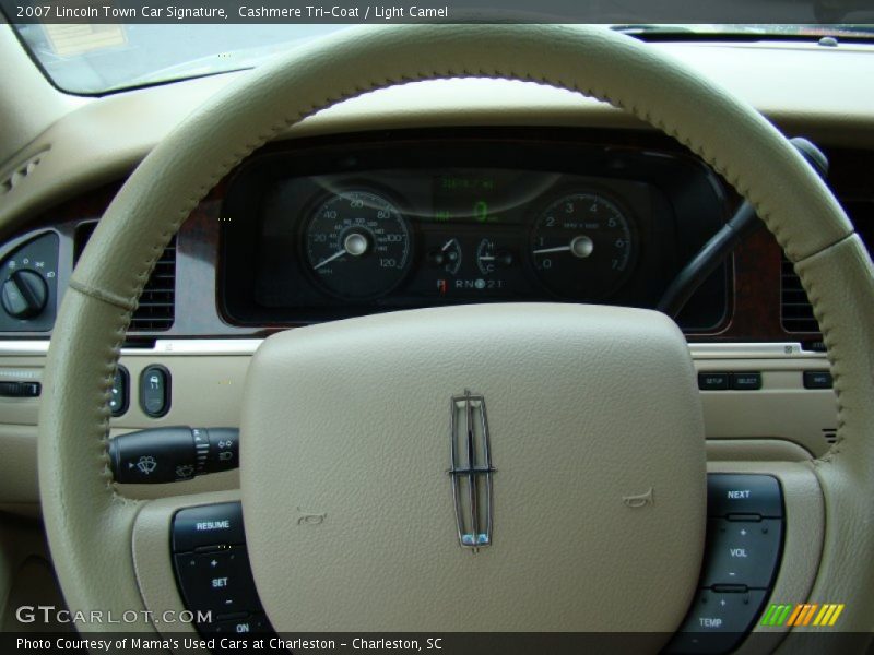 Cashmere Tri-Coat / Light Camel 2007 Lincoln Town Car Signature