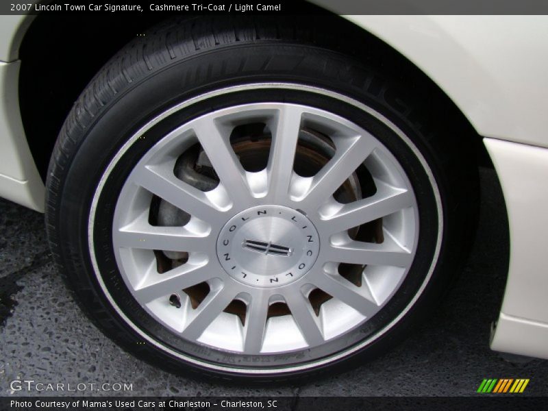 Cashmere Tri-Coat / Light Camel 2007 Lincoln Town Car Signature