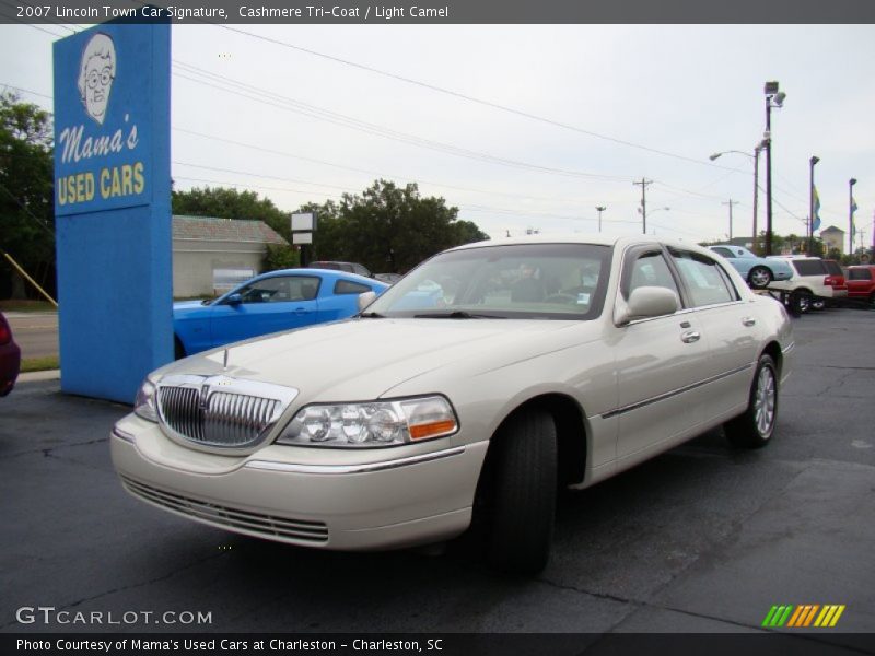 Cashmere Tri-Coat / Light Camel 2007 Lincoln Town Car Signature