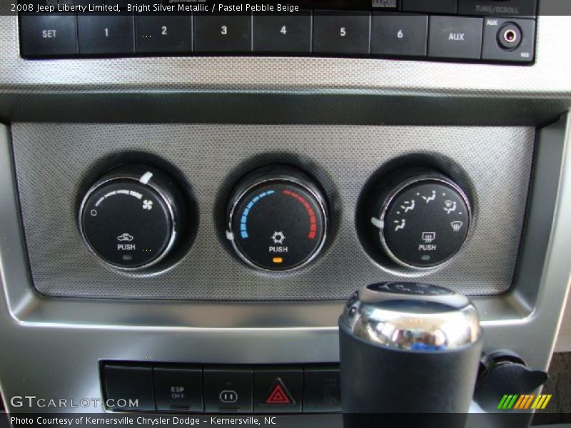 Bright Silver Metallic / Pastel Pebble Beige 2008 Jeep Liberty Limited