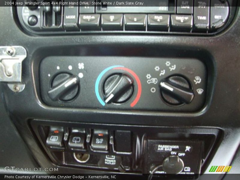 Stone White / Dark Slate Gray 2004 Jeep Wrangler Sport 4x4 Right Hand Drive