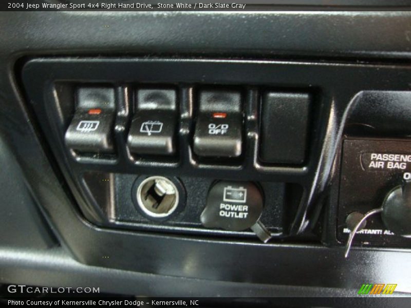 Stone White / Dark Slate Gray 2004 Jeep Wrangler Sport 4x4 Right Hand Drive