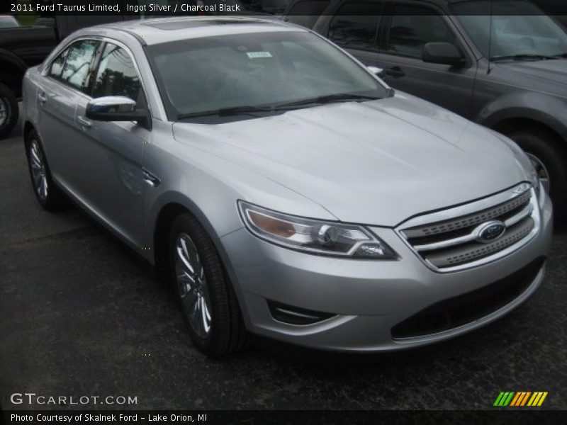 Ingot Silver / Charcoal Black 2011 Ford Taurus Limited