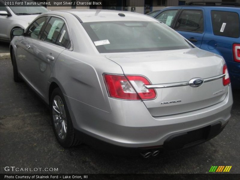 Ingot Silver / Charcoal Black 2011 Ford Taurus Limited