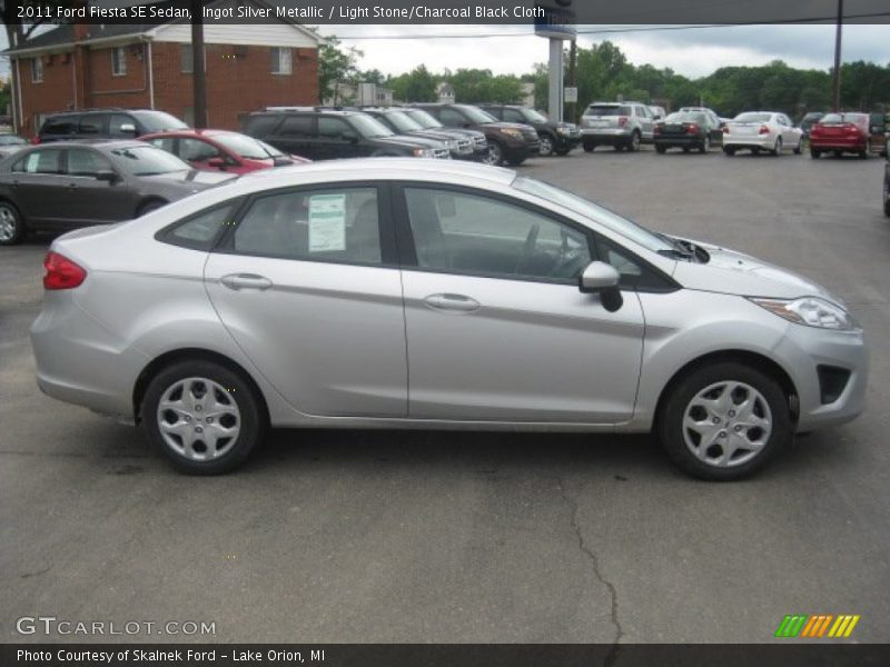 Ingot Silver Metallic / Light Stone/Charcoal Black Cloth 2011 Ford Fiesta SE Sedan