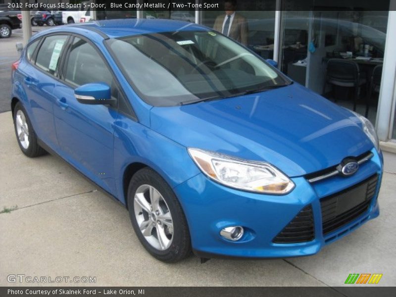 Blue Candy Metallic / Two-Tone Sport 2012 Ford Focus SE Sport 5-Door