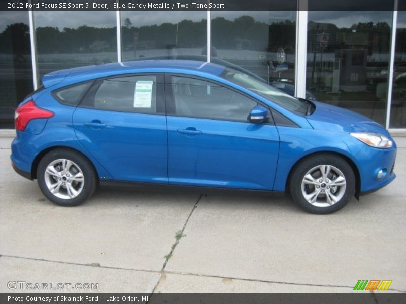 Blue Candy Metallic / Two-Tone Sport 2012 Ford Focus SE Sport 5-Door