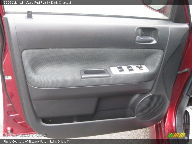 Salsa Red Pearl / Dark Charcoal 2006 Scion xB