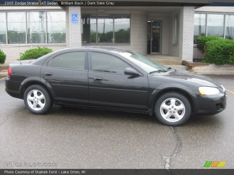 Brilliant Black / Dark Slate Gray 2005 Dodge Stratus SXT Sedan
