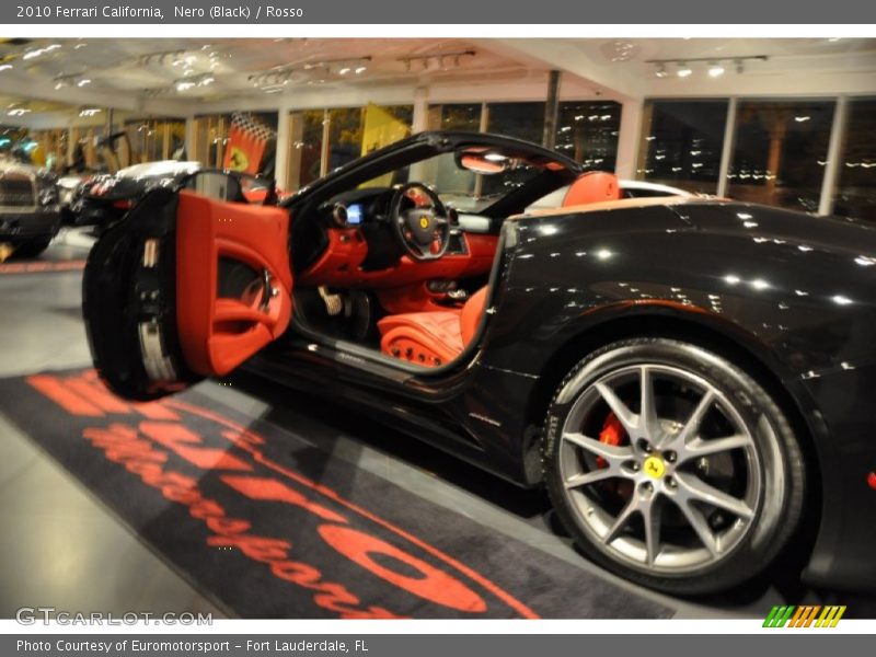 Nero (Black) / Rosso 2010 Ferrari California