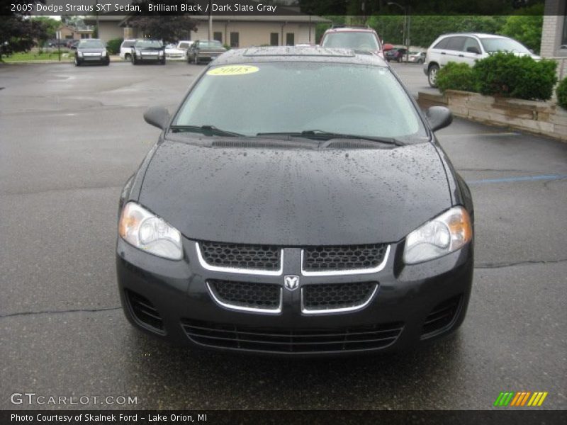 Brilliant Black / Dark Slate Gray 2005 Dodge Stratus SXT Sedan