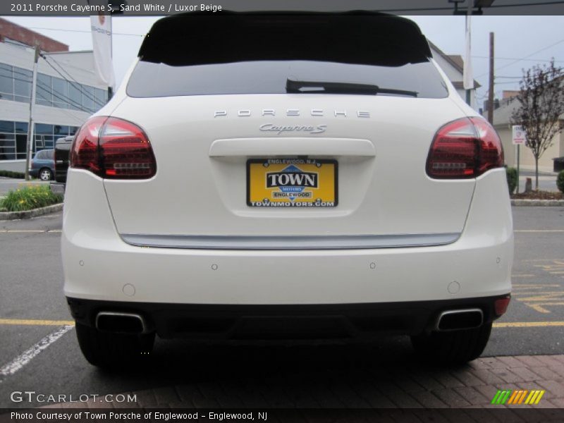 Sand White / Luxor Beige 2011 Porsche Cayenne S