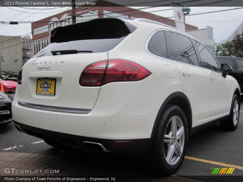 Sand White / Luxor Beige 2011 Porsche Cayenne S