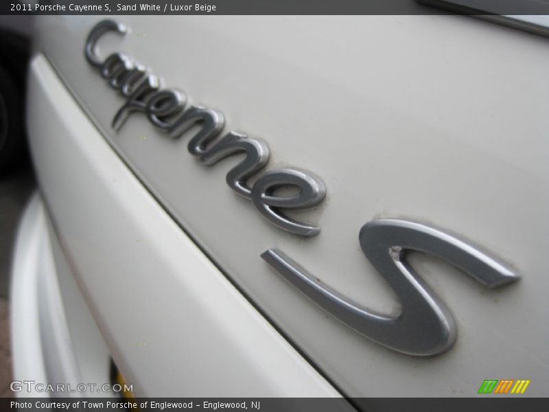 Sand White / Luxor Beige 2011 Porsche Cayenne S