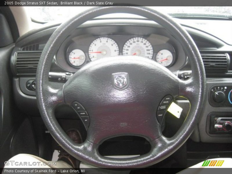 Brilliant Black / Dark Slate Gray 2005 Dodge Stratus SXT Sedan