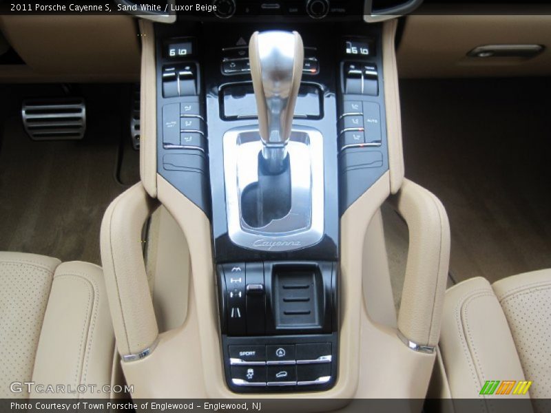 Sand White / Luxor Beige 2011 Porsche Cayenne S