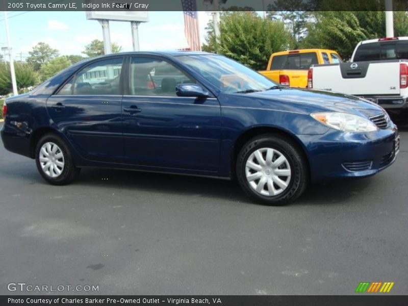 Indigo Ink Pearl / Gray 2005 Toyota Camry LE