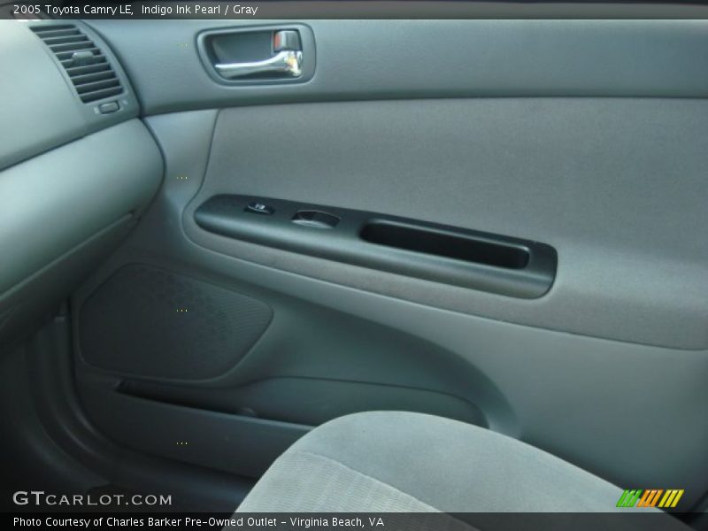 Indigo Ink Pearl / Gray 2005 Toyota Camry LE
