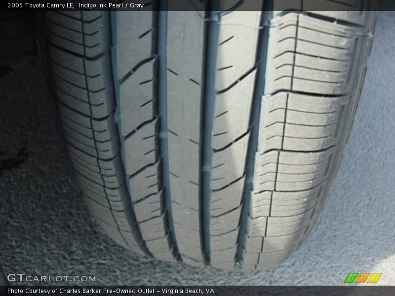 Indigo Ink Pearl / Gray 2005 Toyota Camry LE