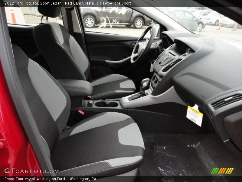 Red Candy Metallic / Two-Tone Sport 2012 Ford Focus SE Sport Sedan
