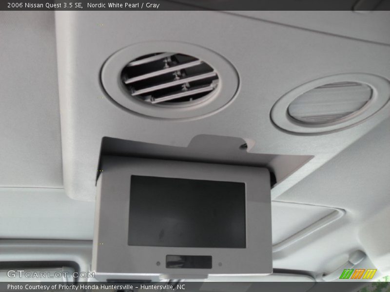 Nordic White Pearl / Gray 2006 Nissan Quest 3.5 SE