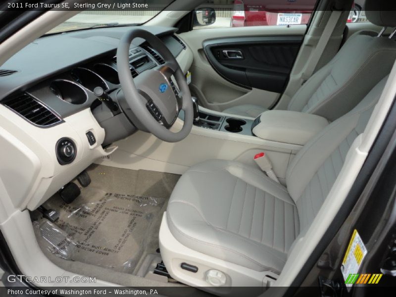  2011 Taurus SE Light Stone Interior