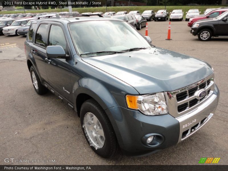 Front 3/4 View of 2011 Escape Hybrid 4WD