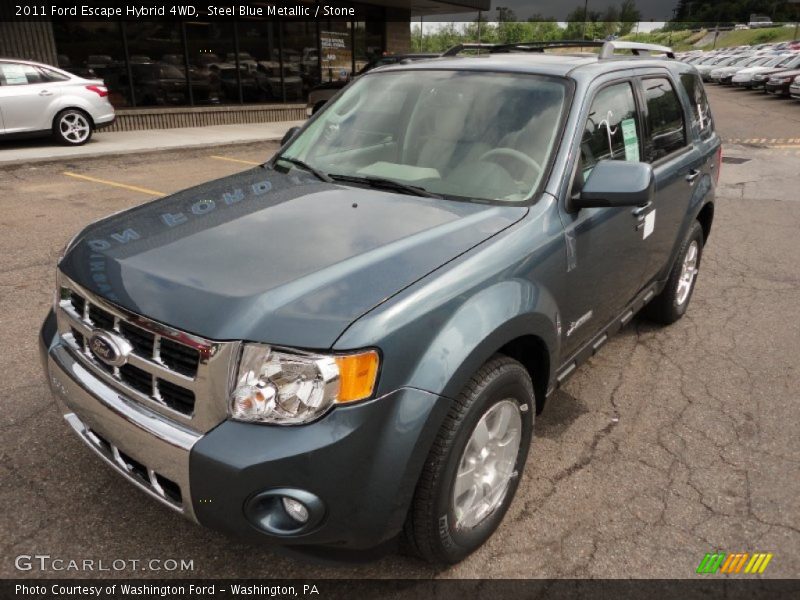Front 3/4 View of 2011 Escape Hybrid 4WD