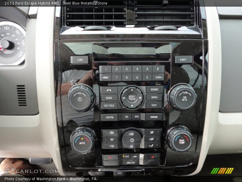 Controls of 2011 Escape Hybrid 4WD