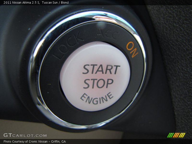 Tuscan Sun / Blond 2011 Nissan Altima 2.5 S