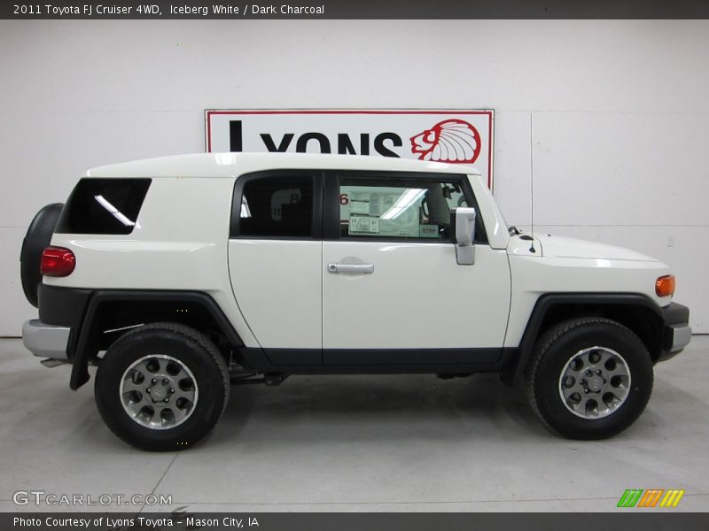 Iceberg White / Dark Charcoal 2011 Toyota FJ Cruiser 4WD