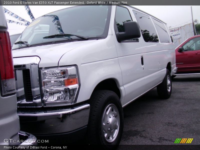 Oxford White / Medium Flint 2010 Ford E Series Van E350 XLT Passenger Extended