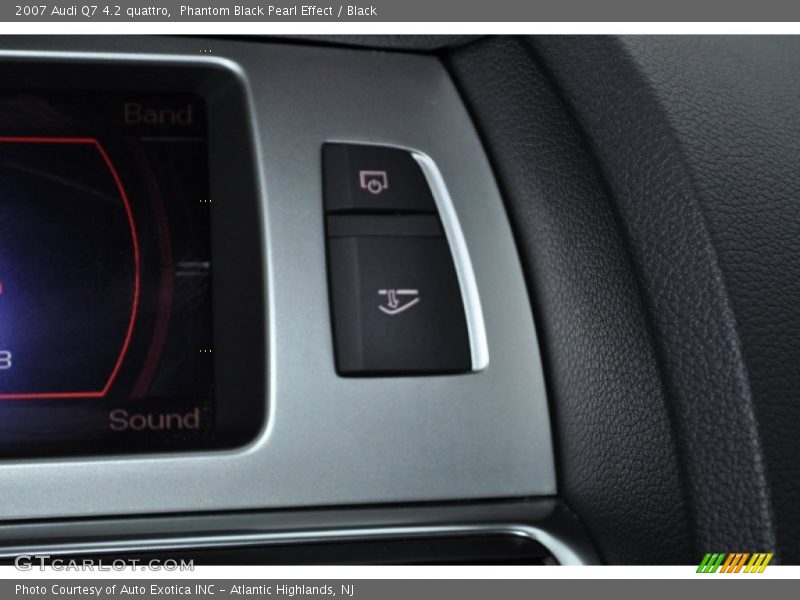 Phantom Black Pearl Effect / Black 2007 Audi Q7 4.2 quattro