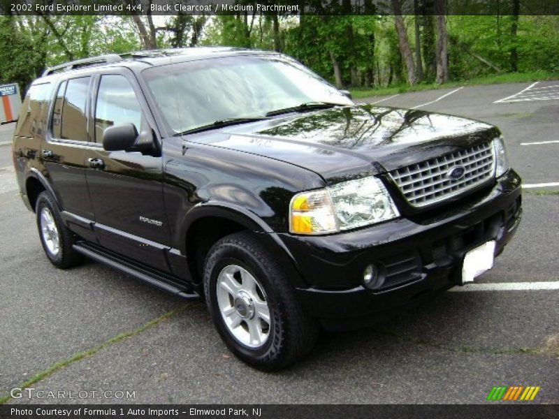Front 3/4 View of 2002 Explorer Limited 4x4