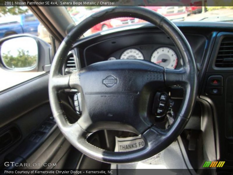 Sahara Beige Metallic / Charcoal 2001 Nissan Pathfinder SE 4x4