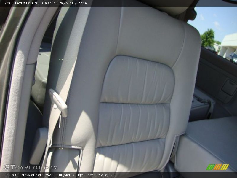 Galactic Gray Mica / Stone 2005 Lexus LX 470