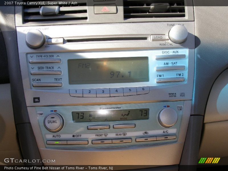 Super White / Ash 2007 Toyota Camry XLE