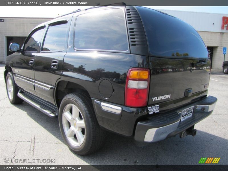 Onyx Black / Neutral/Shale 2002 GMC Yukon SLT