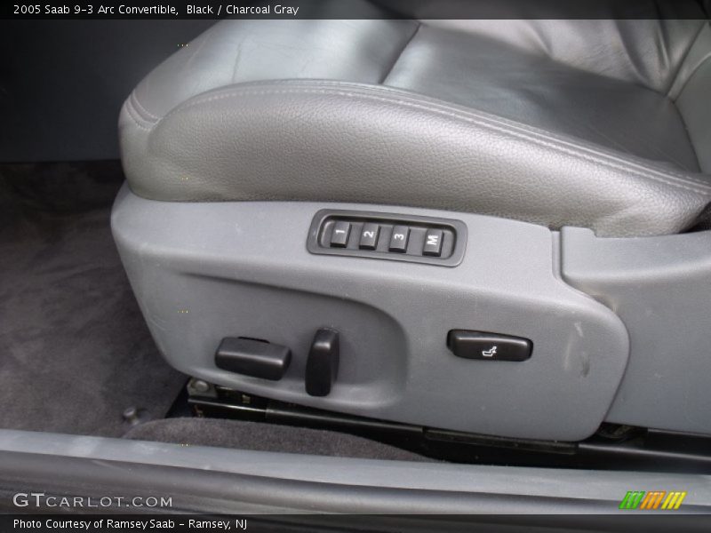 Controls of 2005 9-3 Arc Convertible