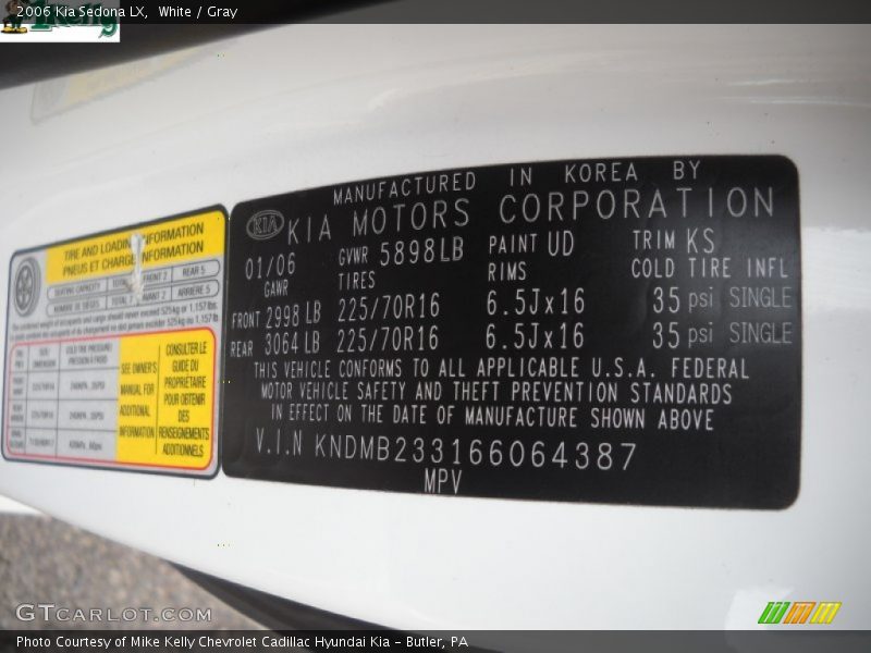 White / Gray 2006 Kia Sedona LX