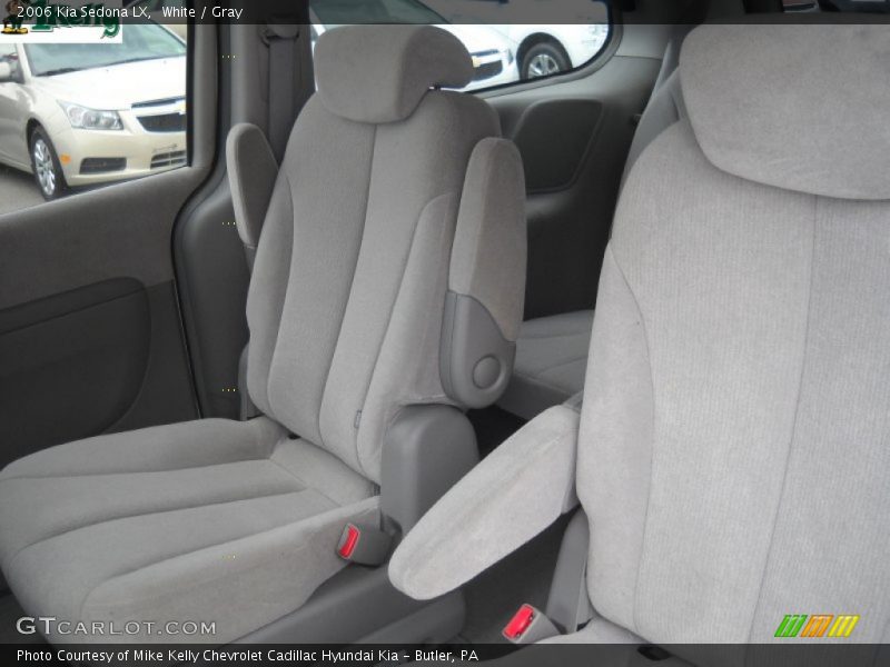 White / Gray 2006 Kia Sedona LX