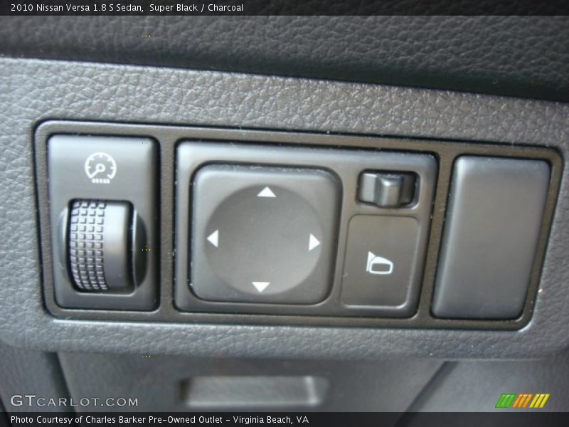 Super Black / Charcoal 2010 Nissan Versa 1.8 S Sedan