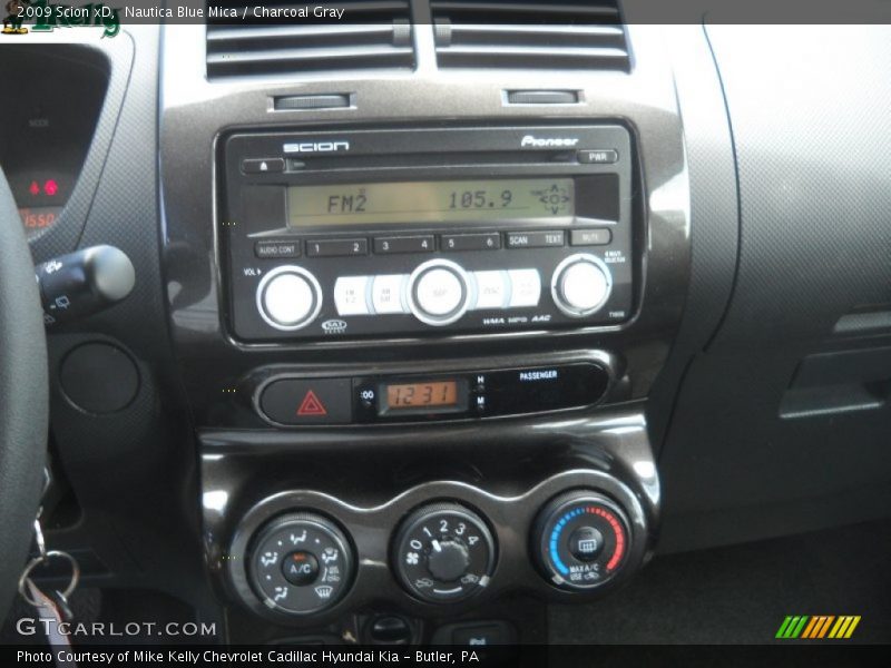 Nautica Blue Mica / Charcoal Gray 2009 Scion xD